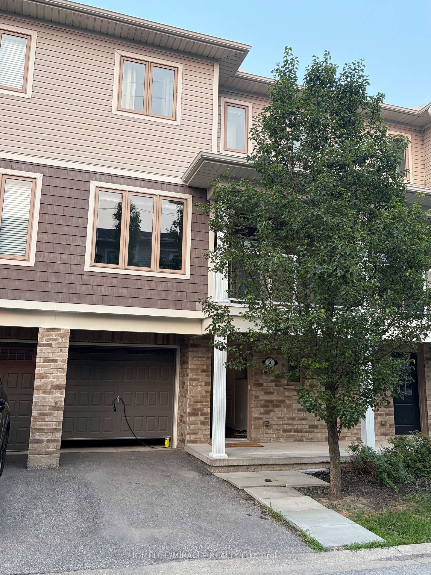 Property Photo:  50 Scarlett Common 7  ON L2P 0C4 