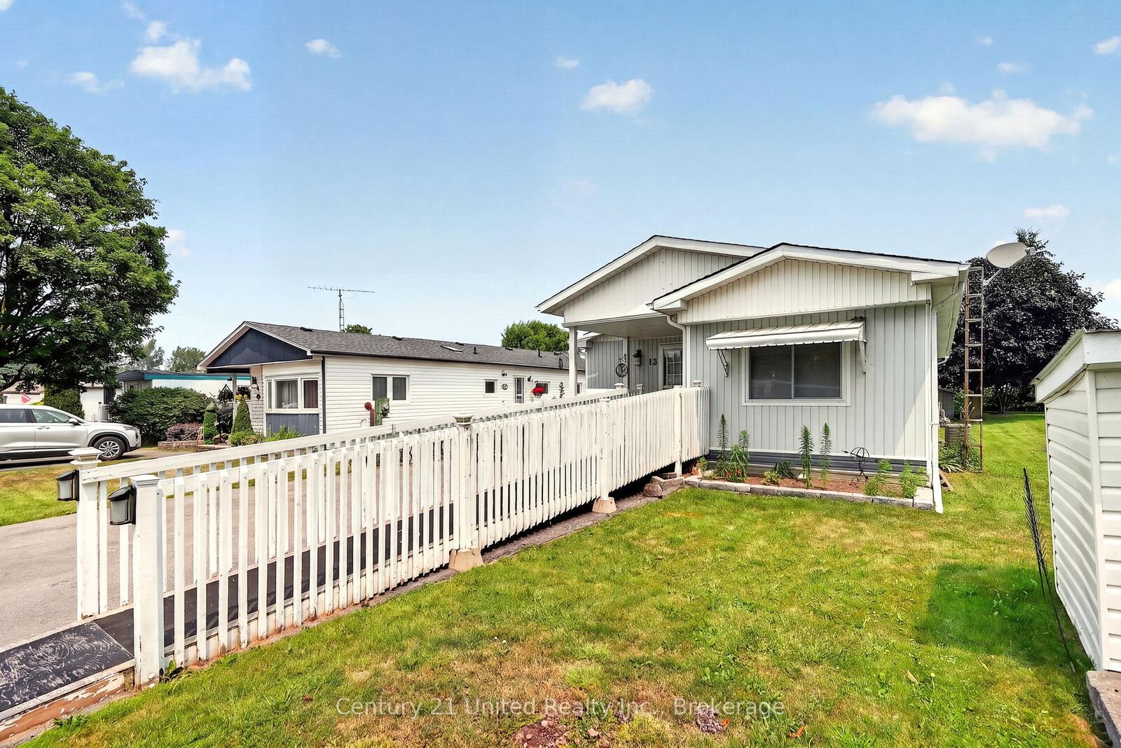 Property Photo: 13 Hillview Drive ON K9A 0X1