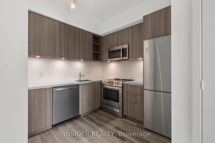 Property Photo: 30 Ordnance Street 703 ON M6K 0C8