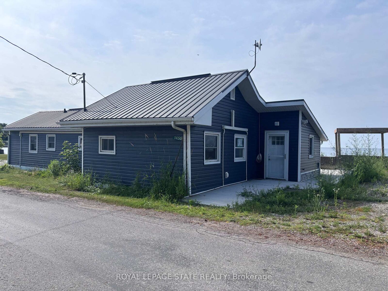 Property Photo:  1456 Lakeshore Road  ON N0A 1P0 