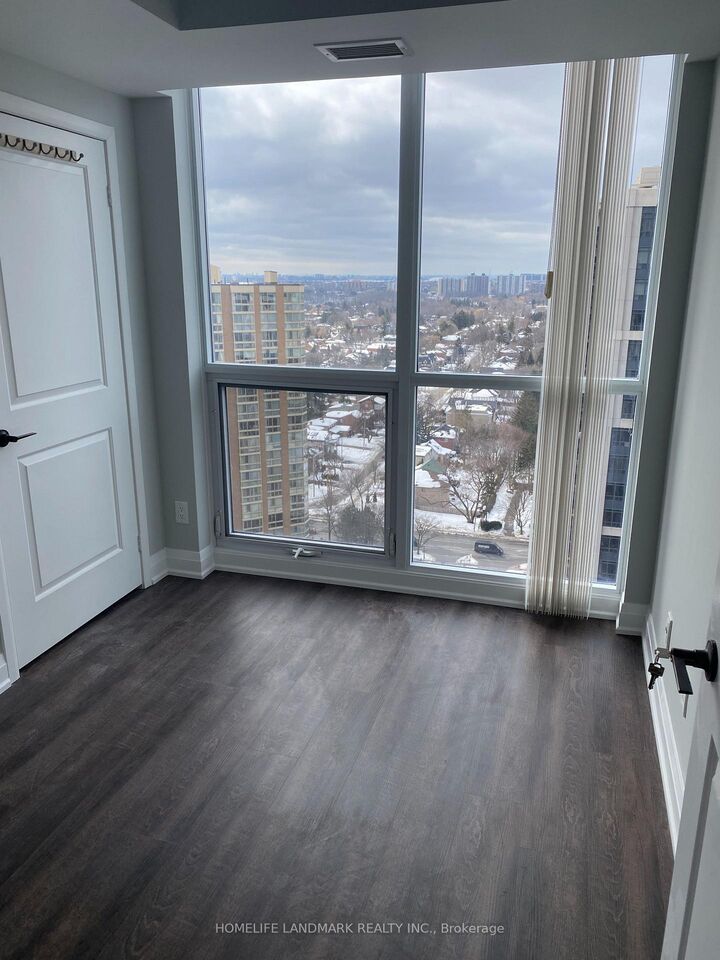 Property Photo:  4968 Yonge Street W 2815  ON M2N 5N7 