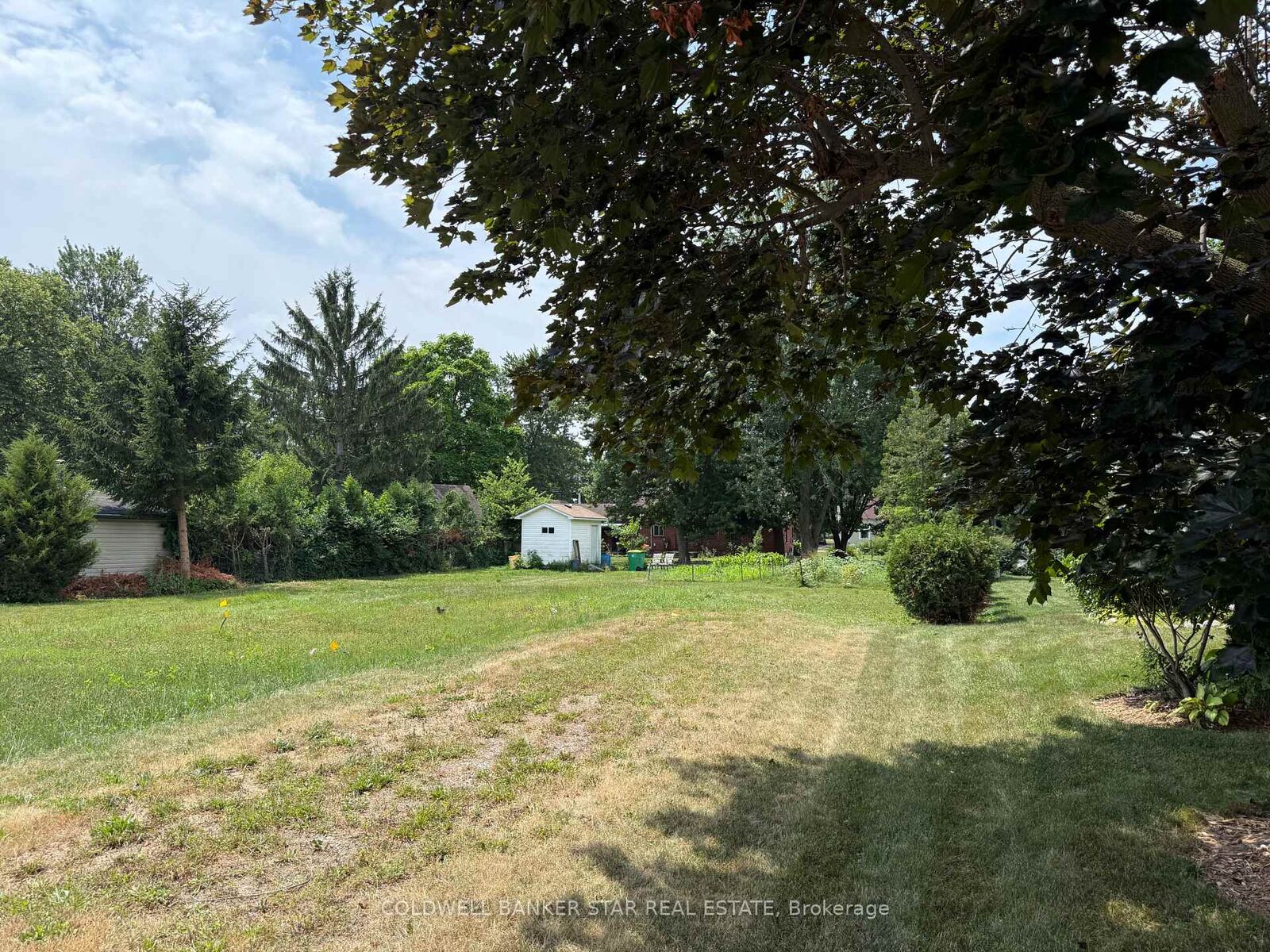 Property Photo:  112 Victoria Street  ON N0L 1M0 