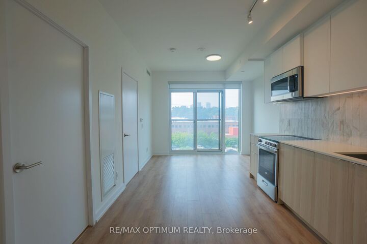 Property Photo:  500 Dupont Street 512  ON M6G 0B8 