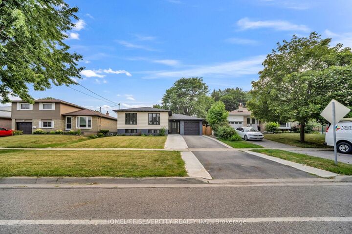 Property Photo: 224 Delrex Boulevard ON L7G 4E9