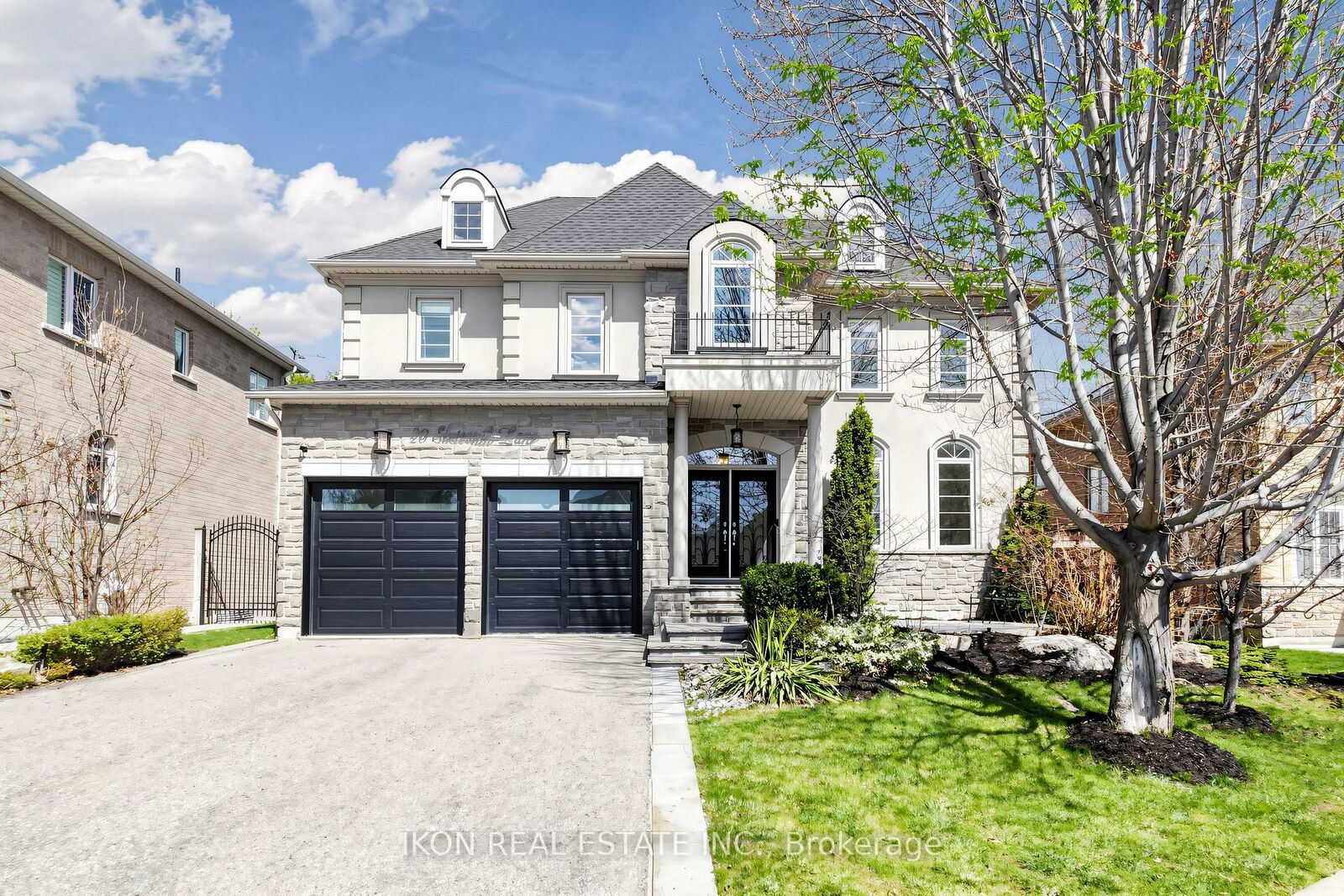Property Photo: 20 16th Lane ON L3R 0M2