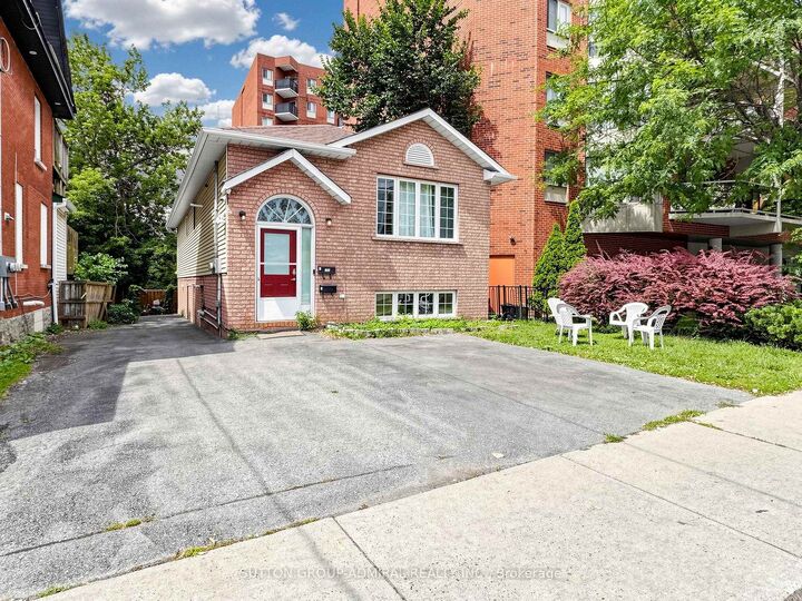 Property Photo: 150 Centre Street S ON L1H 4A4