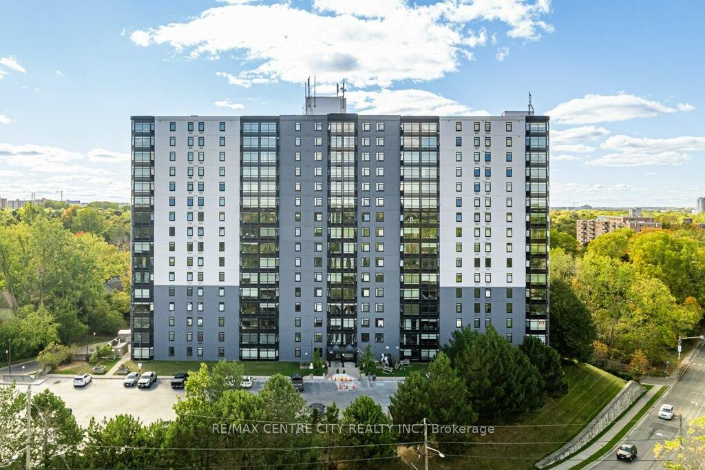 Property Photo: 45 Pond Mills Road 812 ON N5Z 4W5