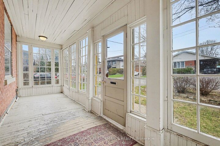 Property Photo:  506 Wentworth Avenue  ON K2B 5K1 