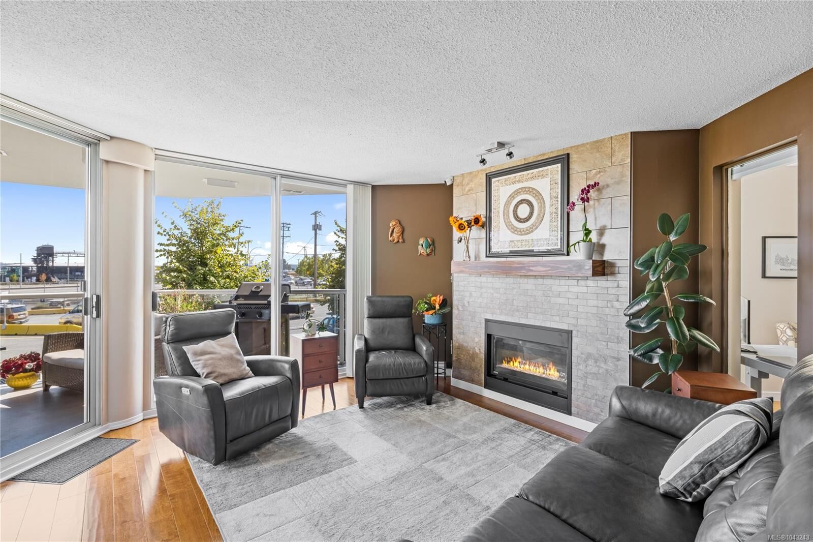 Property Photo: 158 Promenade Dr #206 BC V9R 6M7