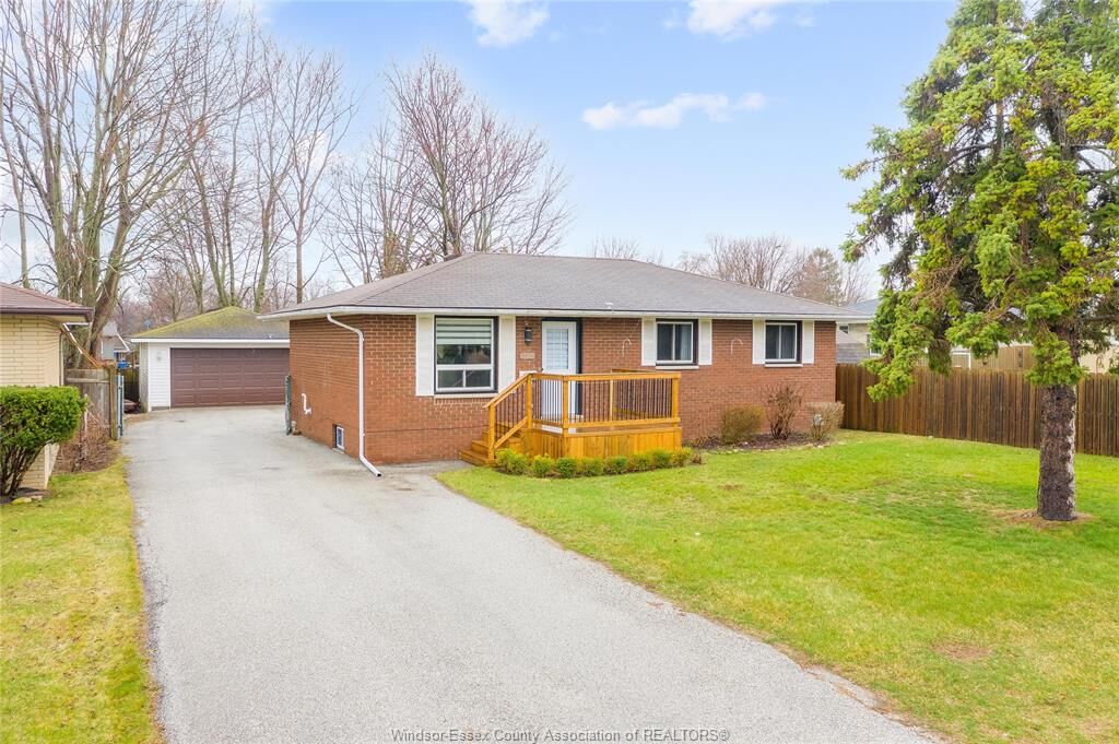 Property Photo: 177 Owenwood ON N9Y 3L3