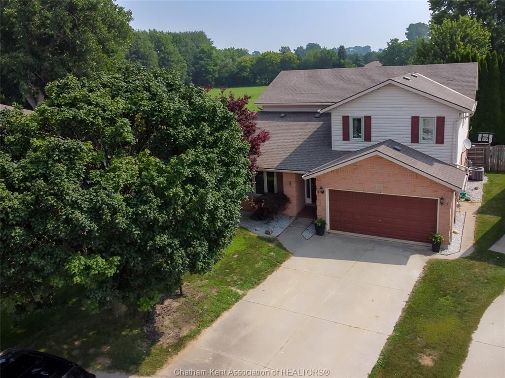 Property Photo: 90 Northern Pine Place ON N7L 5K2