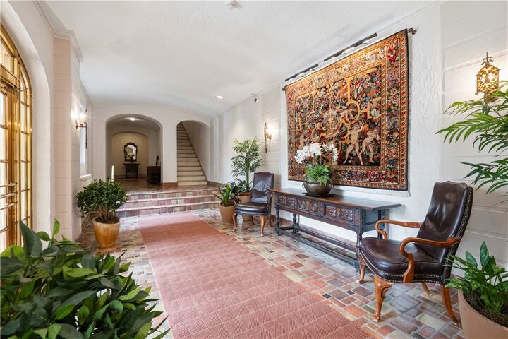 Property Photo:  166 N Dithridge St 5B  PA 15213 