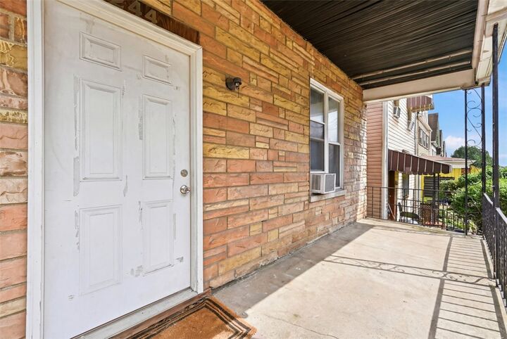 Property Photo: 244 Robinson PA 15213