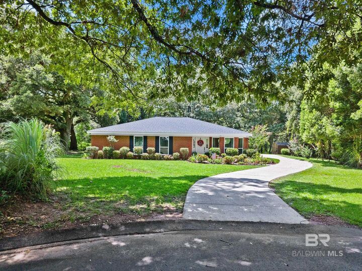 Property Photo: 11480 Killarney Court AL 36544