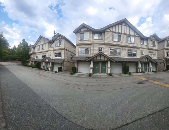 Property Photo: 2678 King George Boulevard 15 BC V4P 1H6