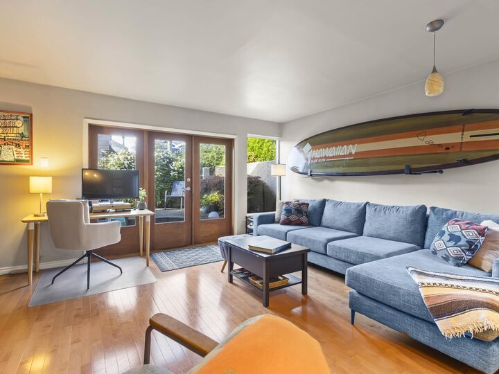 Property Photo: 2535 York Avenue 102 BC V6K 1E4