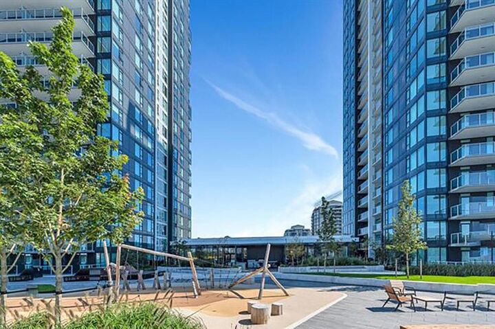 Property Photo:  308 Alderson Avenue 2206  BC V3K 0J2 