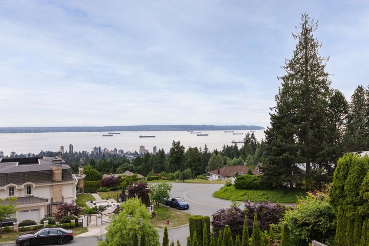 Property Photo: 2185 Westhill Wynd BC V7S 2Z3