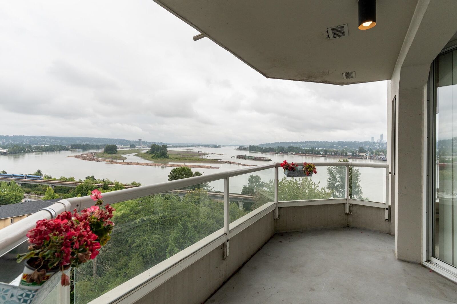 Property Photo: 69 Jamieson Court 903 BC V3L 5R3