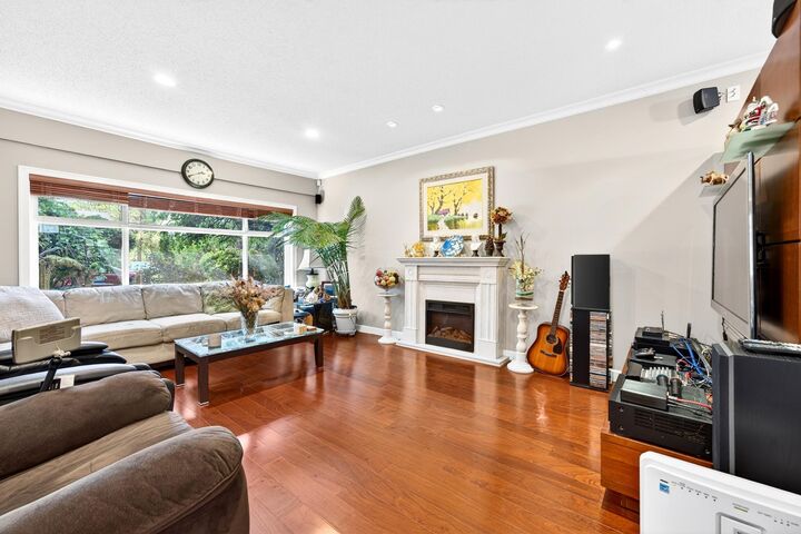 Property Photo:  3152 Lancaster Place  BC V3C 3J7 