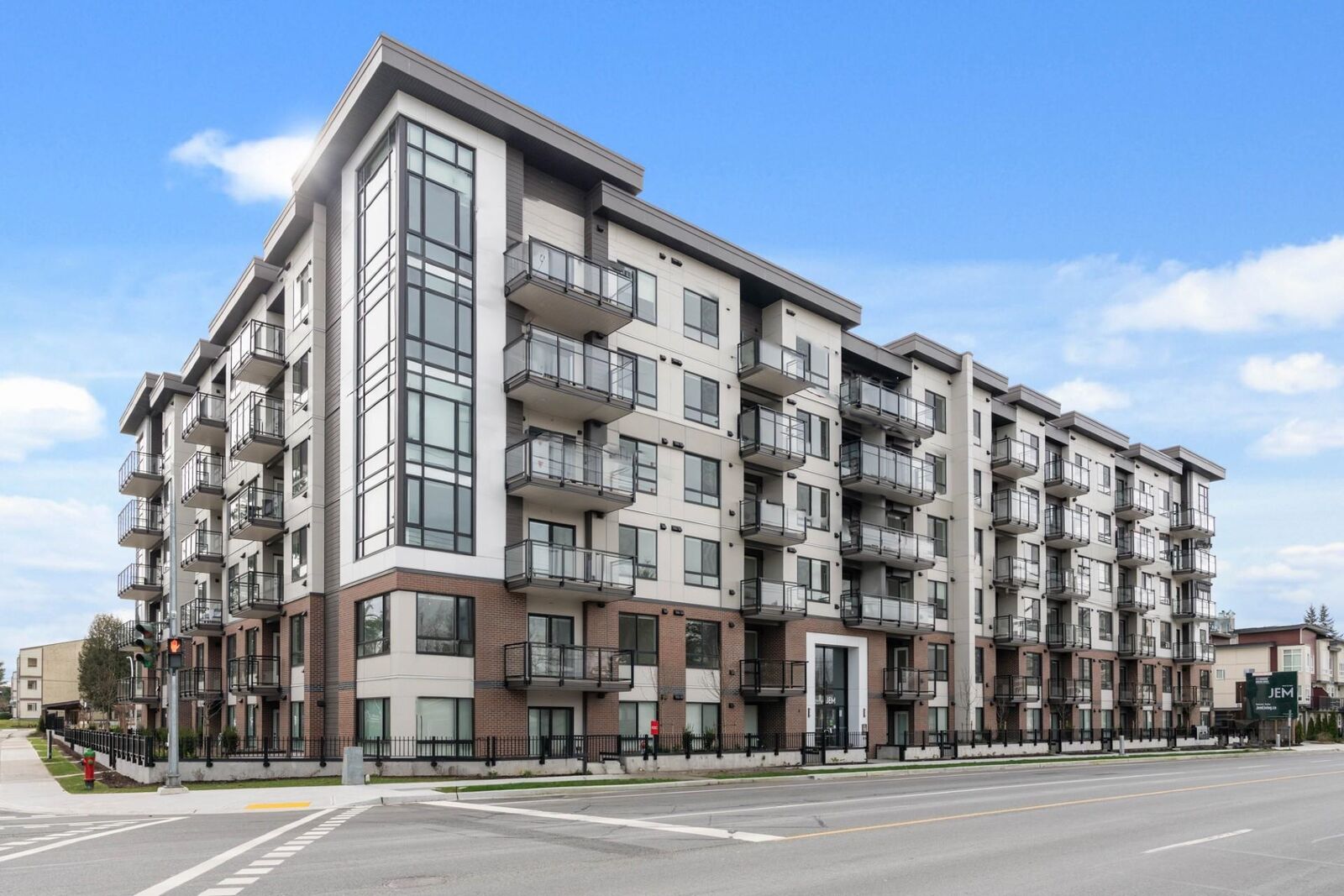 Property Photo: 32174 George Ferguson Way 602 BC V2T 0L3