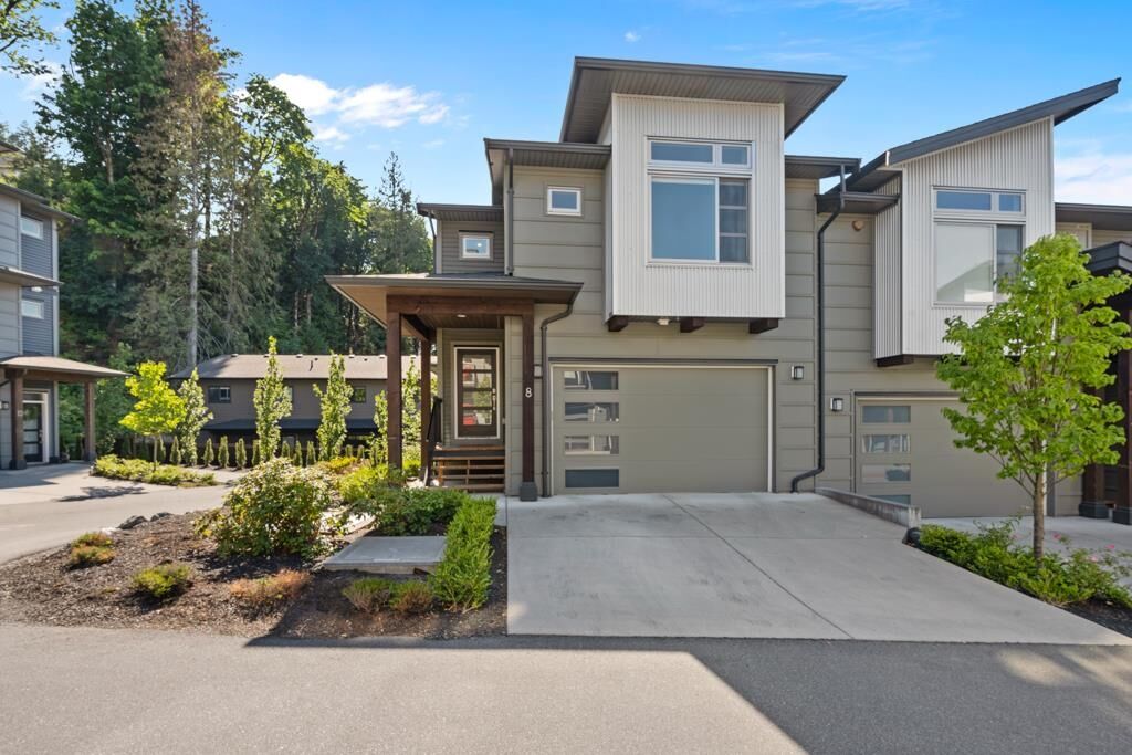 Property Photo: 43680 Chilliwack Mountain Road 8 BC V2R 6A6