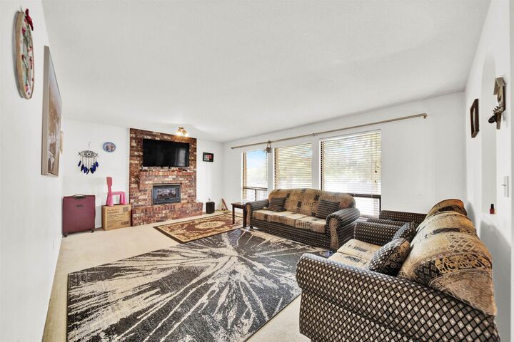 Property Photo: 27191 28A Avenue BC V4W 3A4