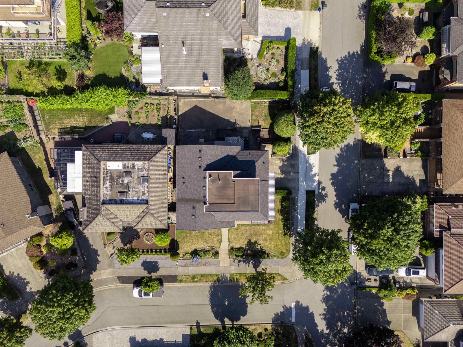 Property Photo: 7347 Queenston Court BC V5A 3M5