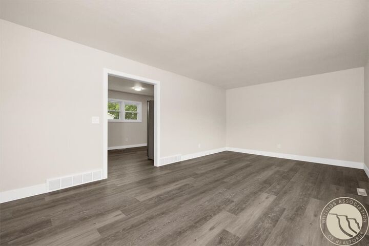 Property Photo: 1106 W Maryland Lane MT 59044