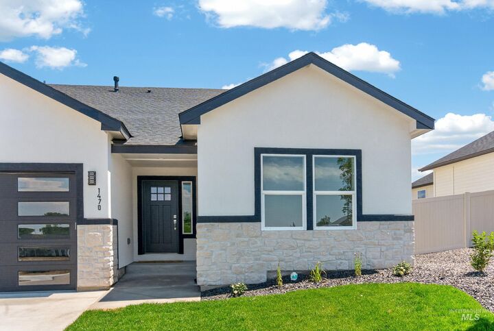 Property Photo:  1470 Castle Way  ID 83617 