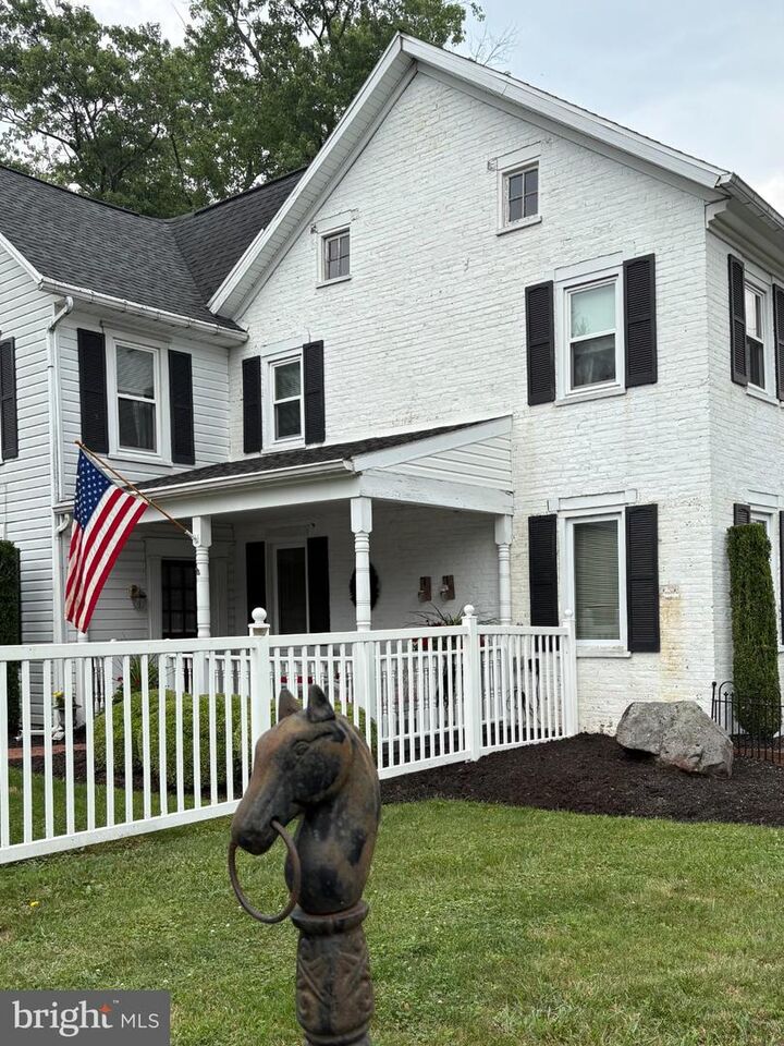 Property Photo: 2895 Table Rock Road PA 17307