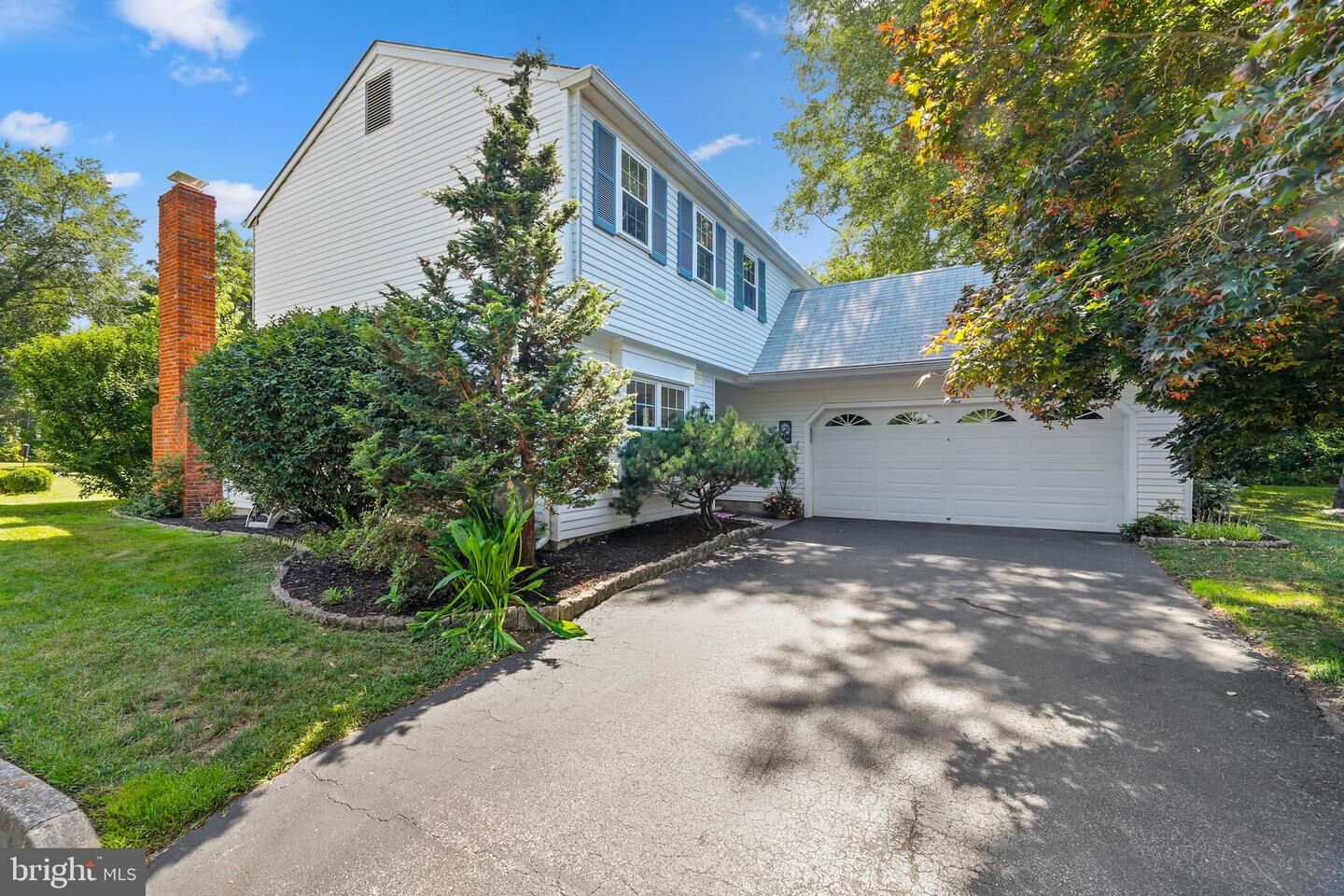 Property Photo:  5 Westwood Court  NJ 08055 