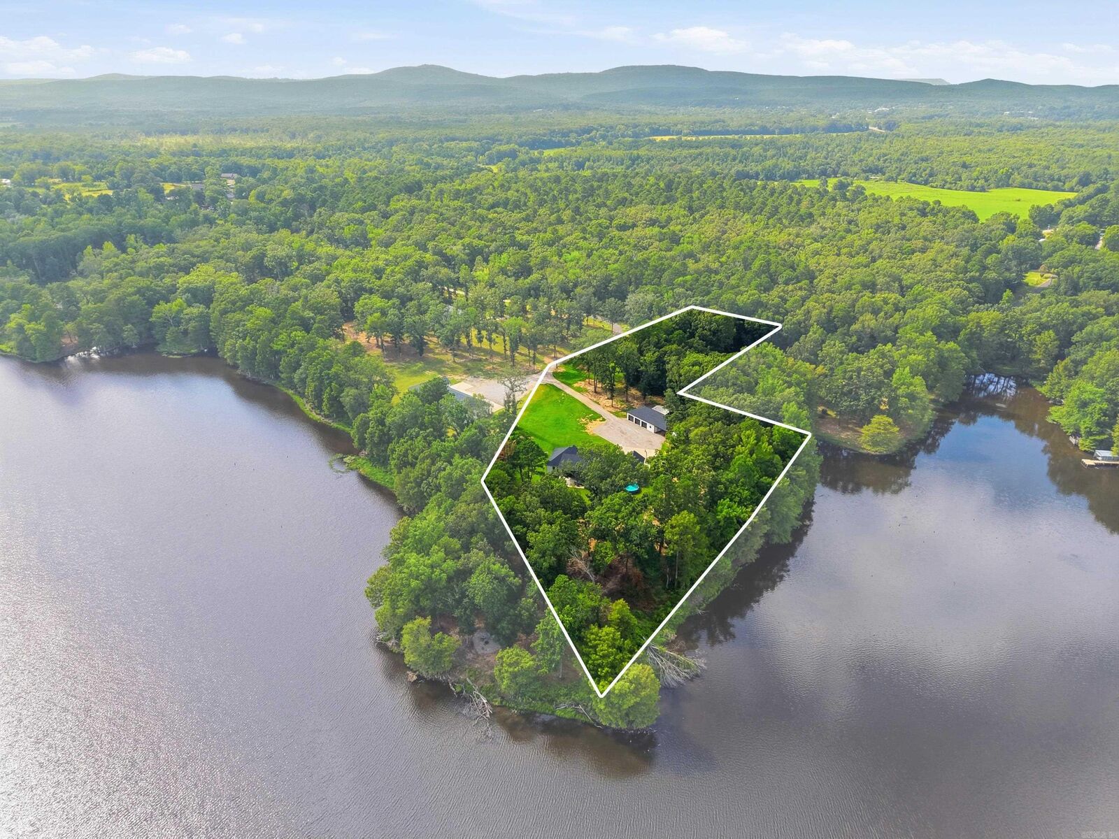 Property Photo: 8 Lea Lane AR 72126
