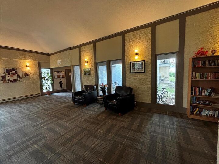 Property Photo: 35 Wynford Drive MB R2C 3T8