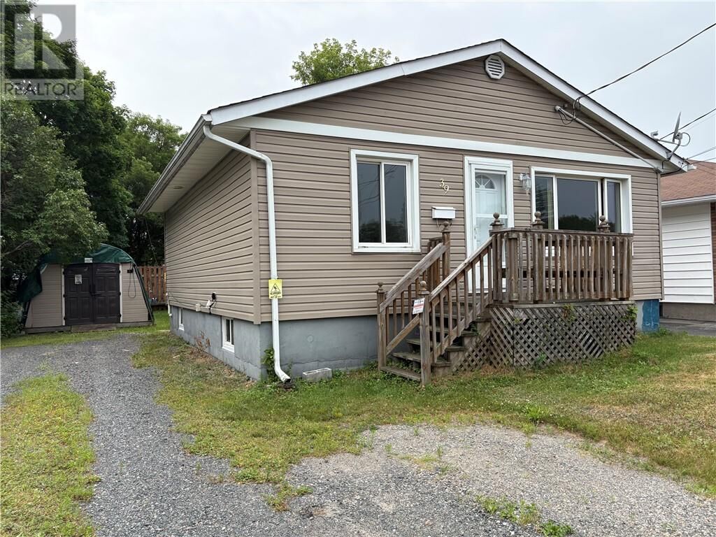 Property Photo:  39 Oakwood Avenue  ON P0M 1H0 