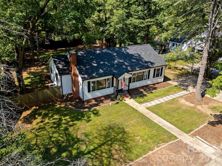 Property Photo: 350 Jefferson Street E SC 29745