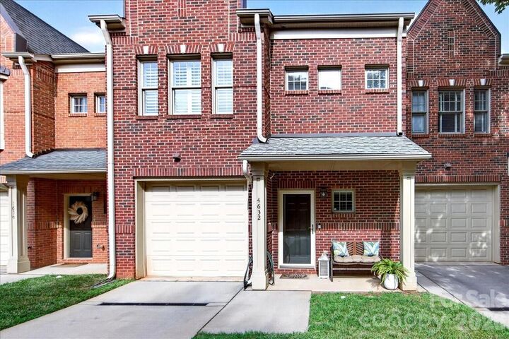 Property Photo: 4632 Dabney Vigor Drive NC 28209