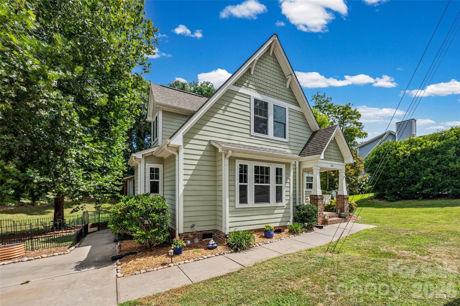 Property Photo: 206 W Woodrow Avenue NC 28012
