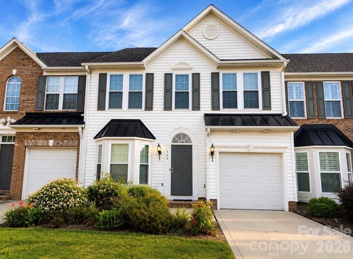 Property Photo: 320 Shingleoak Drive SC 29710