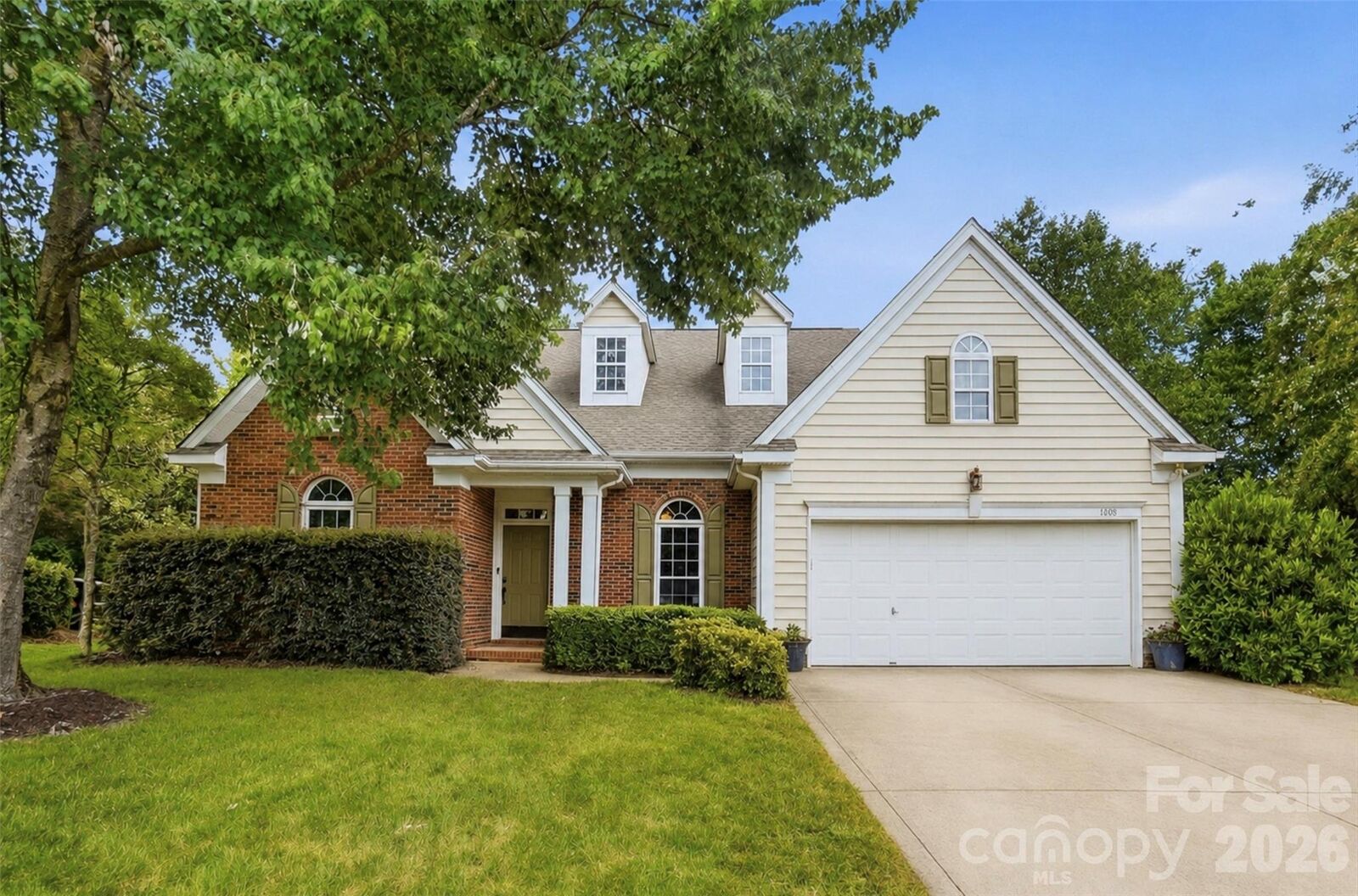Property Photo: 1406 Lockhart Place NW NC 28027