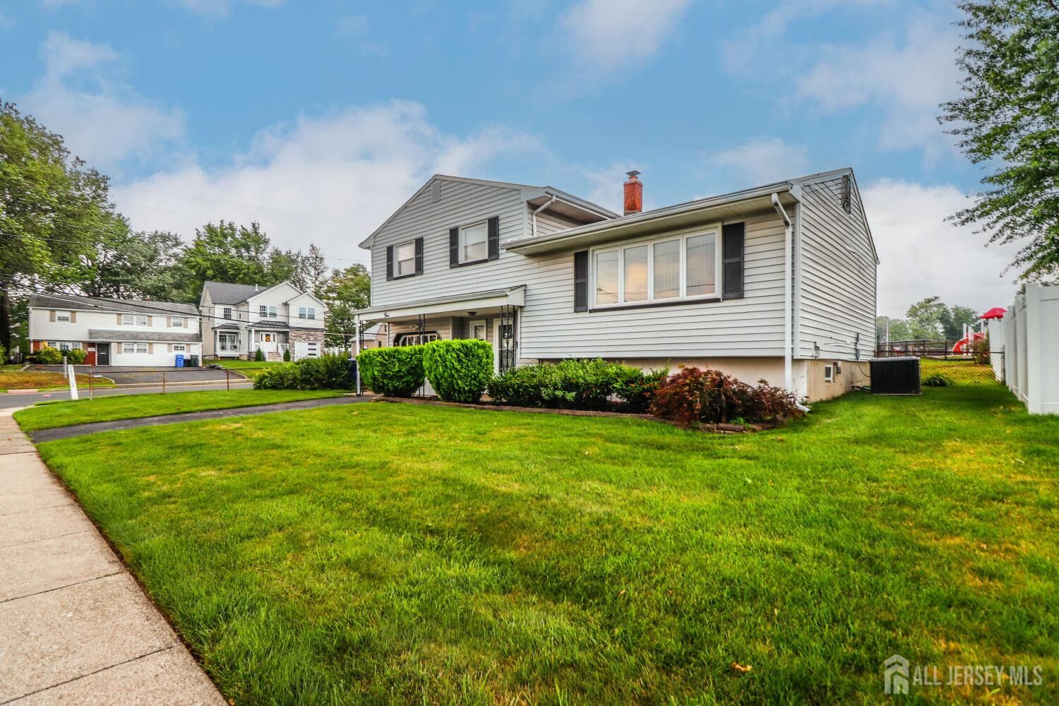 Property Photo:  5 Thelma Court  NJ 07067 