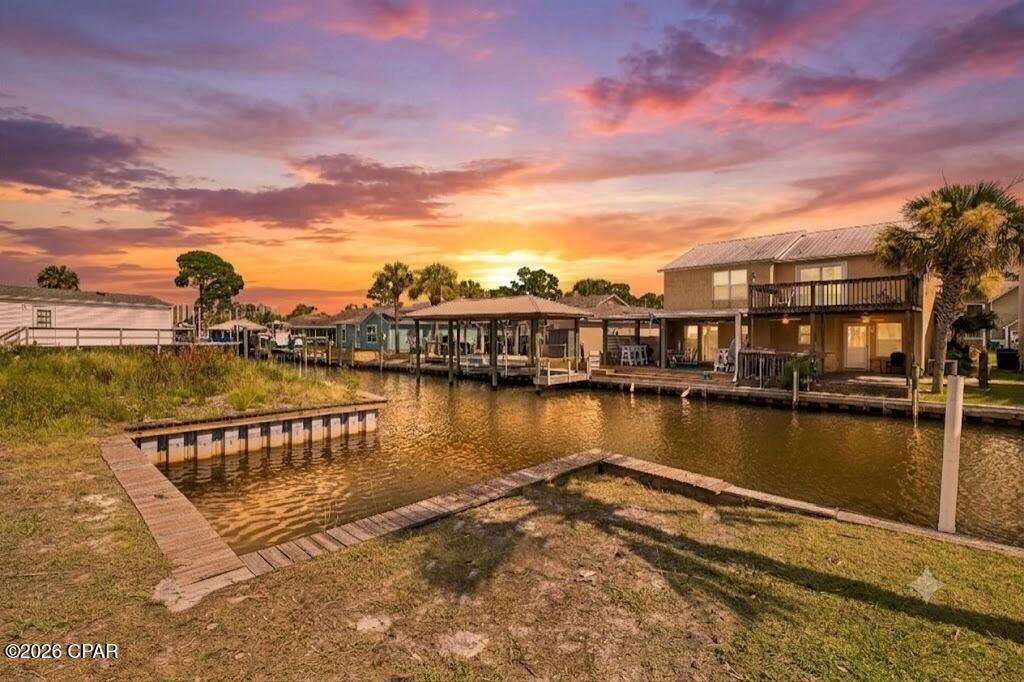 Property Photo: 6707 Sunrise Drive FL 32407