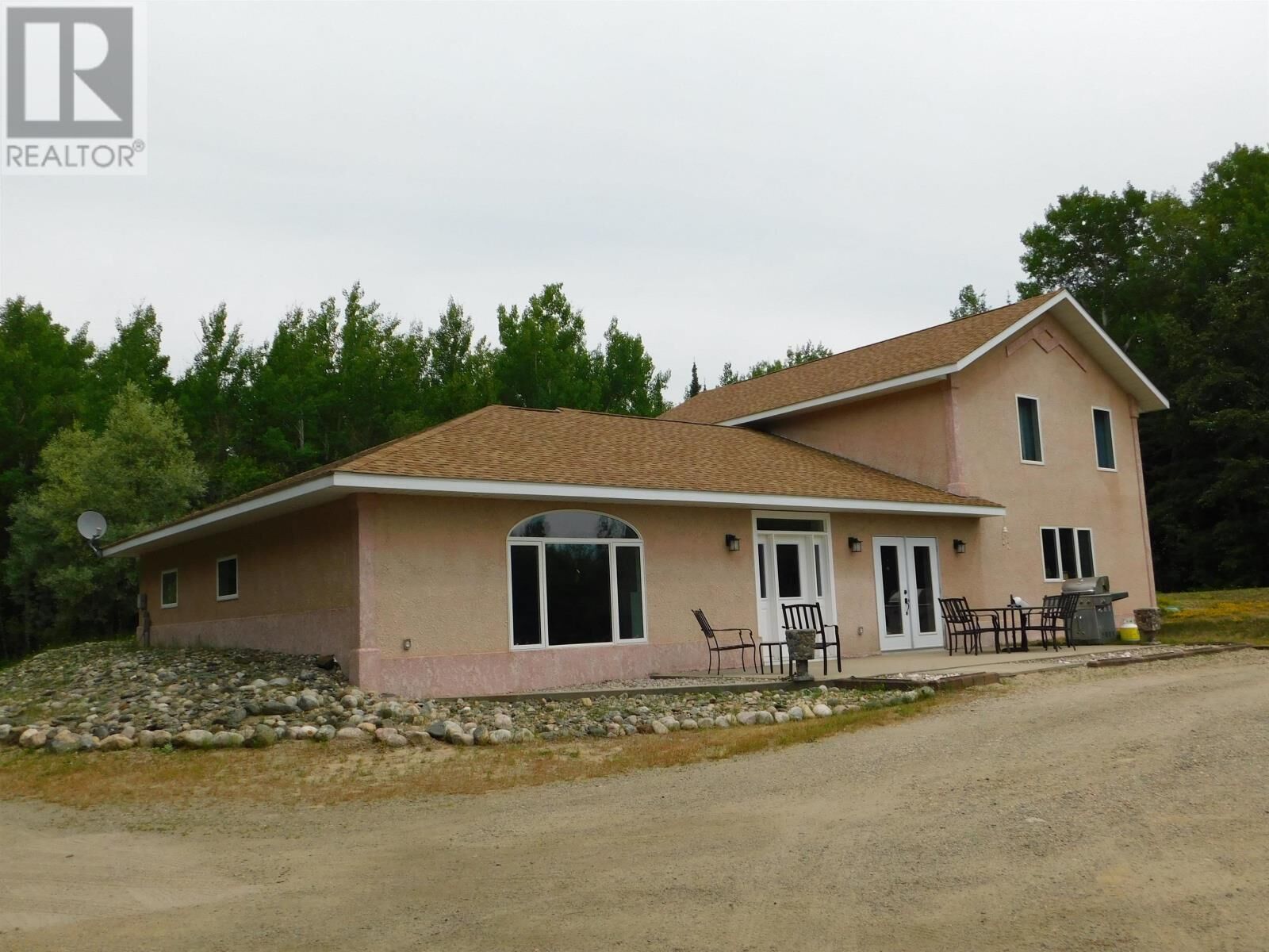 Property Photo: 722 Sandy Beach Rd ON P8N 0A2