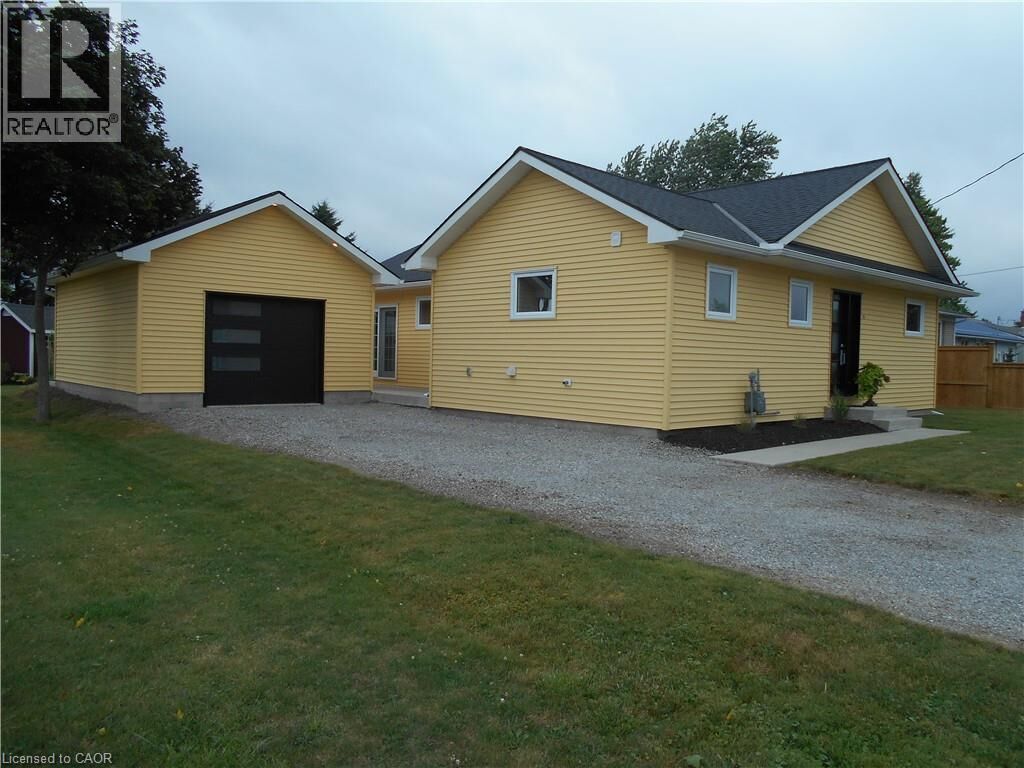 Property Photo:  31 College Avenue  ON N0E 1M0 