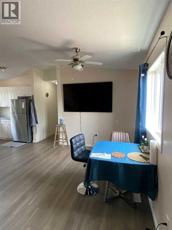 Property Photo:  1708 2 Avenue East  AB T1R 1K3 