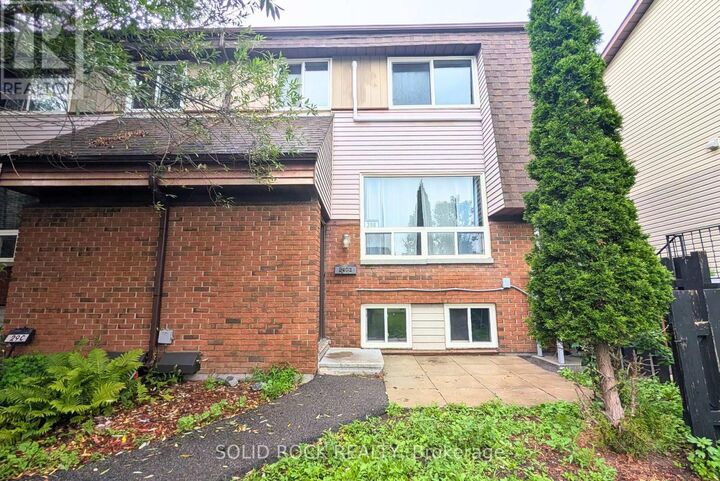 Property Photo: 29 Woodvale Green Drive B ON K2G 4H3