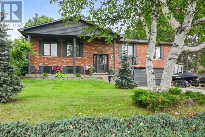 Property Photo: 700 Queensway Boulevard ON P5E 1M8