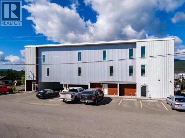 Property Photo:  202-20 Wann Road  YT Y1A 5K9 