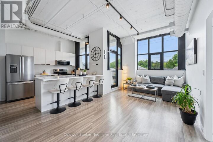 120 Huron Street 218 — photo 1