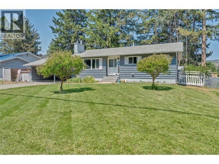 Property Photo: 102 Ridgewood Drive BC V0X 1W0